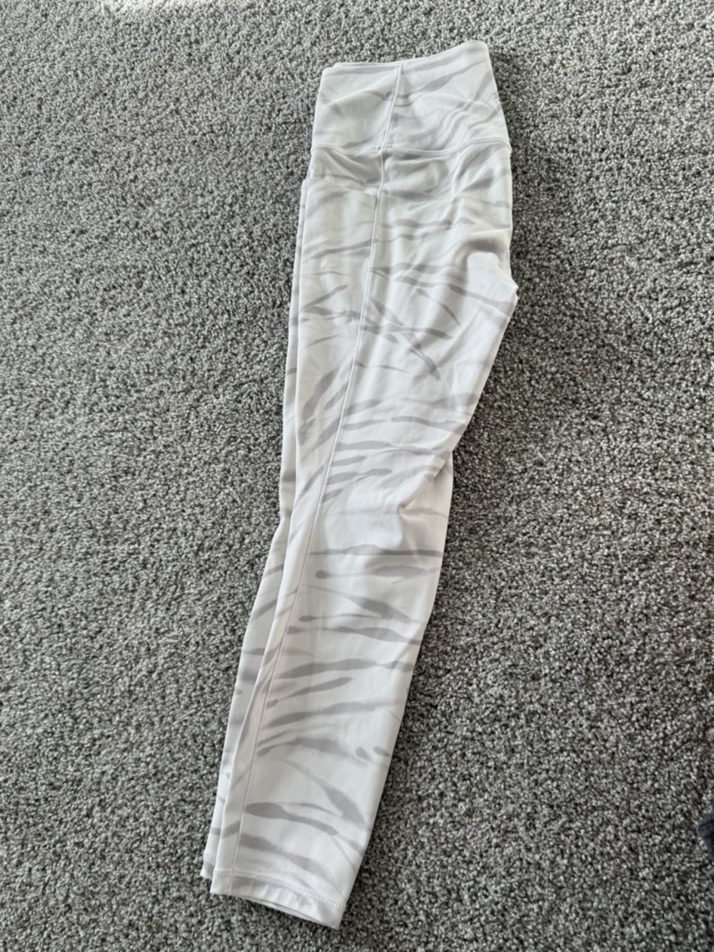 Athleta light gray / pale lavender activewear top